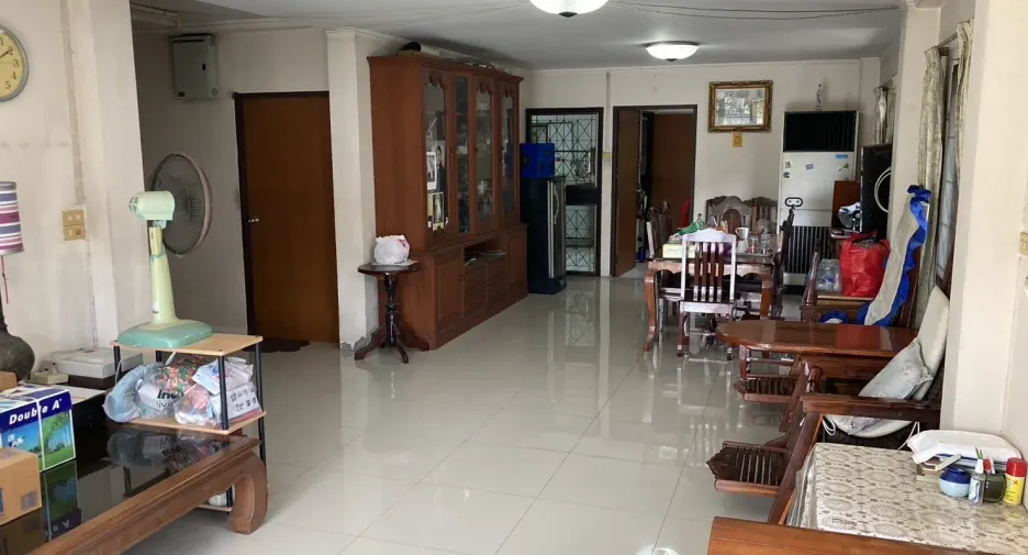 出售 5 卧室 独立屋 在 Chatuchak, 曼谷