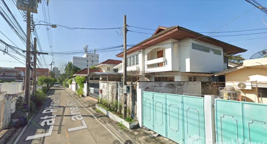 出售 5 卧室 独立屋 在 Chatuchak, 曼谷