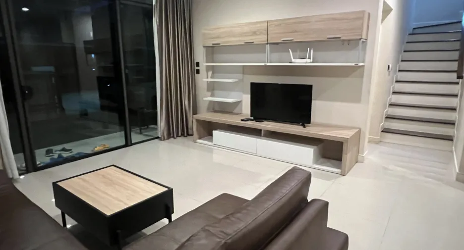 ให้เช่า 4 ห้องนอน บ้านเดี่ยว ใน บางกะปิ, กรุงเทพฯ
