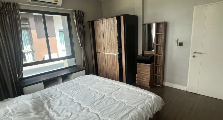 ให้เช่า 4 ห้องนอน บ้านเดี่ยว ใน บางกะปิ, กรุงเทพฯ