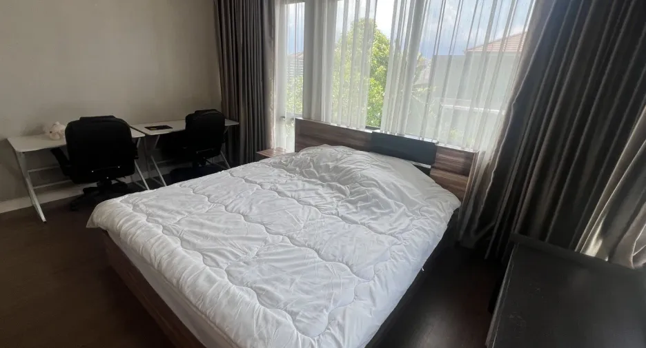 ให้เช่า 4 ห้องนอน บ้านเดี่ยว ใน บางกะปิ, กรุงเทพฯ