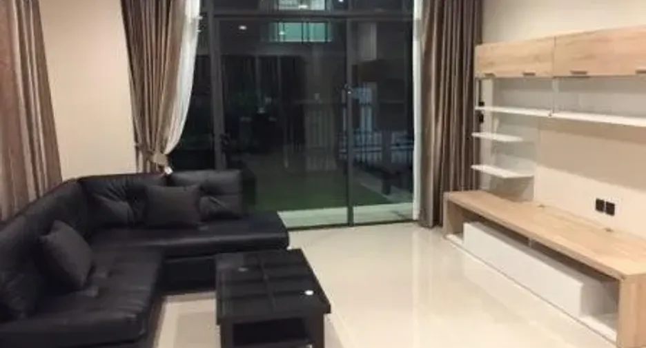 ให้เช่า 4 ห้องนอน บ้านเดี่ยว ใน บางกะปิ, กรุงเทพฯ
