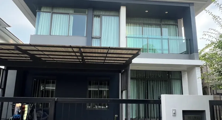 ให้เช่า 4 ห้องนอน บ้านเดี่ยว ใน บางกะปิ, กรุงเทพฯ