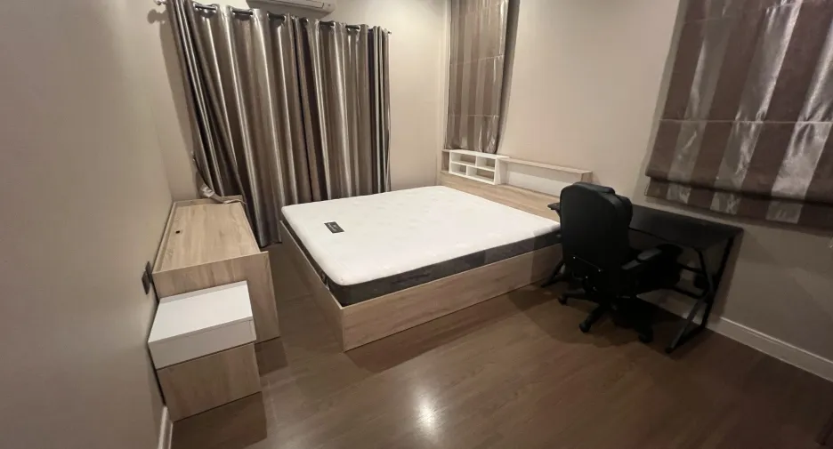 ให้เช่า 4 ห้องนอน บ้านเดี่ยว ใน บางกะปิ, กรุงเทพฯ
