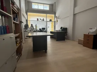 Oficina en venta y en alquiler de 3 habitaciones en Bang Na, Bangkok