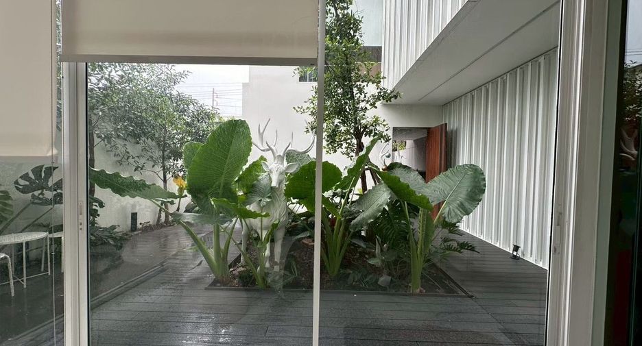 For sale そして for rent 4 ベッドルーム house in Wang Thonglang, Bangkok