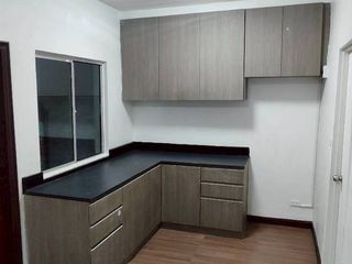 出租 3 卧室 联排别墅 在 Bang Phli, Samut Prakan