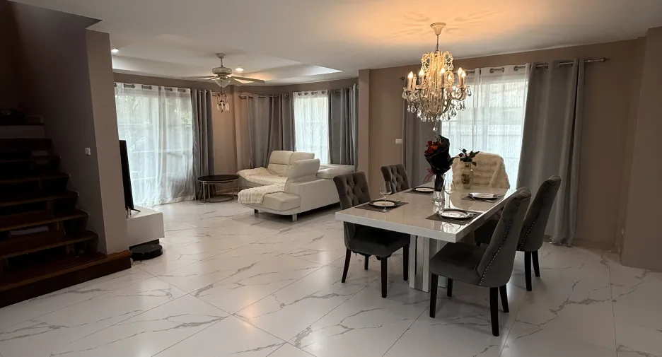 À vendre et à louer 3 chambres villa à Mueang Phuket, Phuket