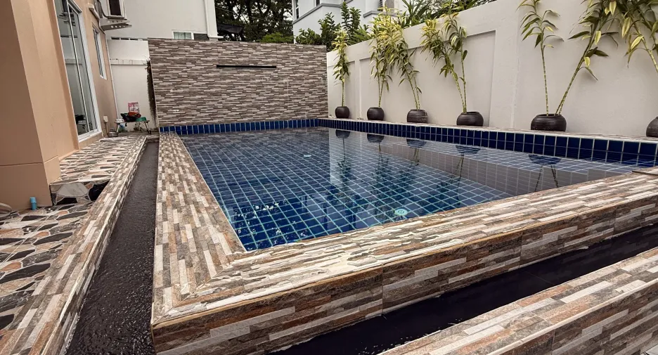 À vendre et à louer 3 chambres villa à Mueang Phuket, Phuket