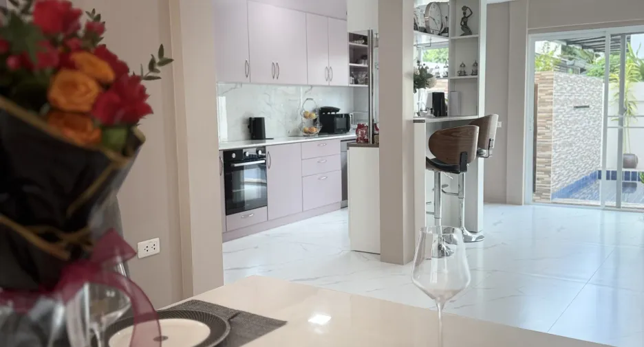 À vendre et à louer 3 chambres villa à Mueang Phuket, Phuket