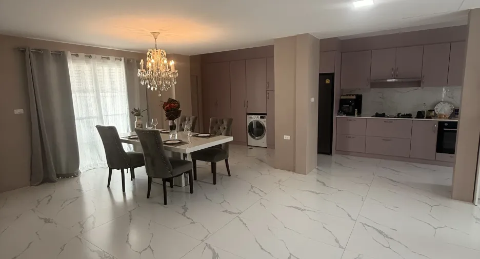 À vendre et à louer 3 chambres villa à Mueang Phuket, Phuket
