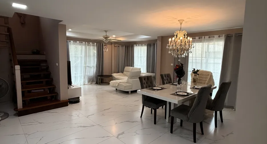 À vendre et à louer 3 chambres villa à Mueang Phuket, Phuket