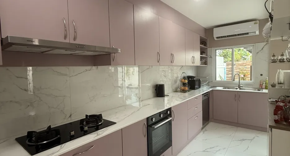 À vendre et à louer 3 chambres villa à Mueang Phuket, Phuket