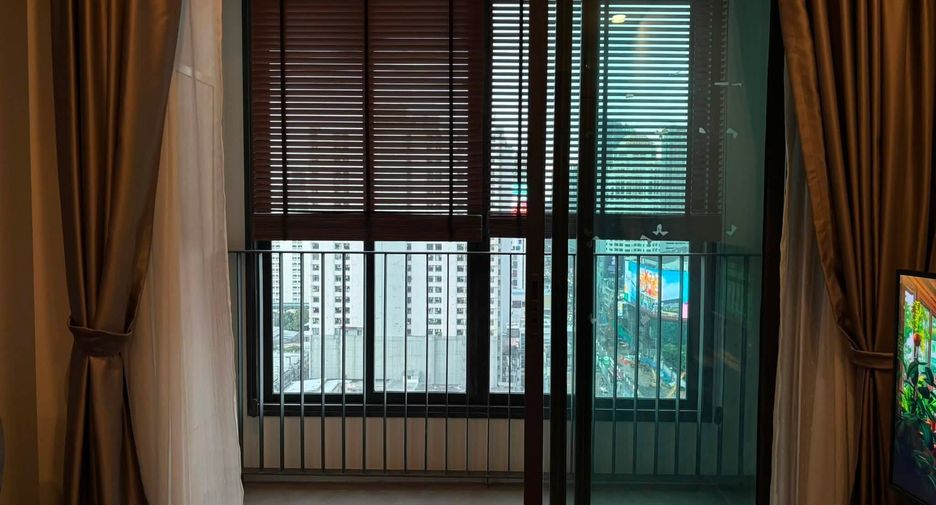 For rent 1 bed condo in Pathum Wan, Bangkok