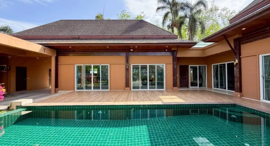 À vendre et à louer 3 chambres villa à Mueang Phuket, Phuket