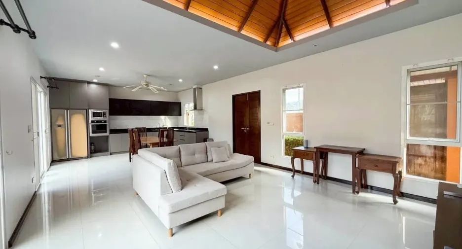À vendre et à louer 3 chambres villa à Mueang Phuket, Phuket