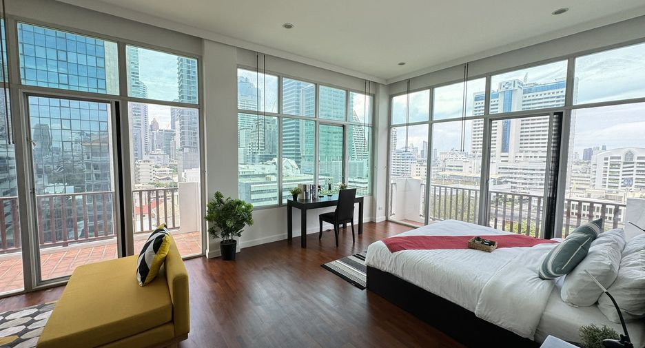 À louer 4 chambres condo à Sathon, Bangkok