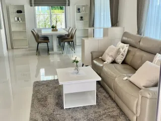 出租 3 卧室 独立屋 在 Bang Phli, Samut Prakan