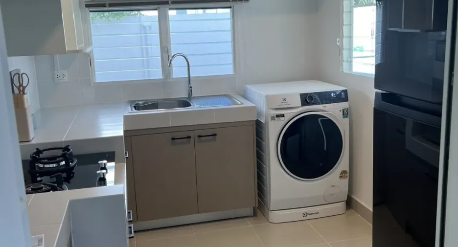 出租 3 卧室 独立屋 在 Bang Phli, Samut Prakan