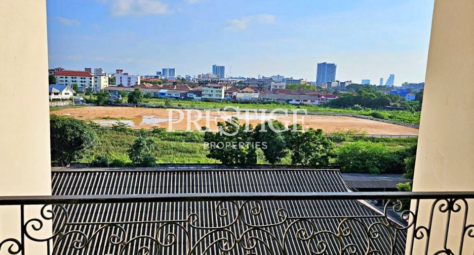 For rent 2 bedrooms condo in Bang Lamung, Chonburi