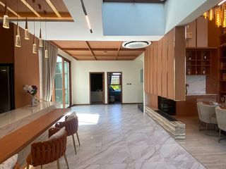 Villa zum Kauf mit 5 Zimmer in Bang Lamung, Chonburi