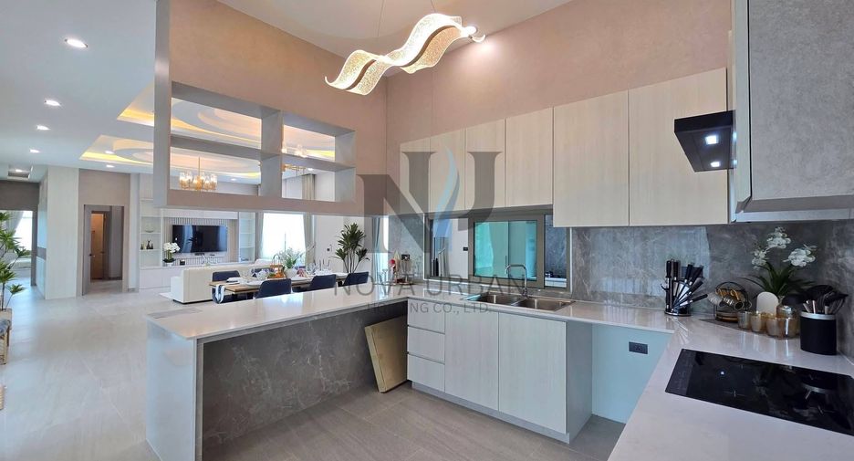 À vendre 4 chambres villa à Bang Lamung, Chonburi