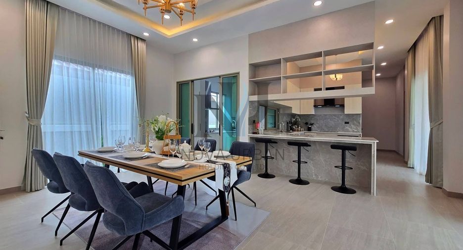 À vendre 4 chambres villa à Bang Lamung, Chonburi