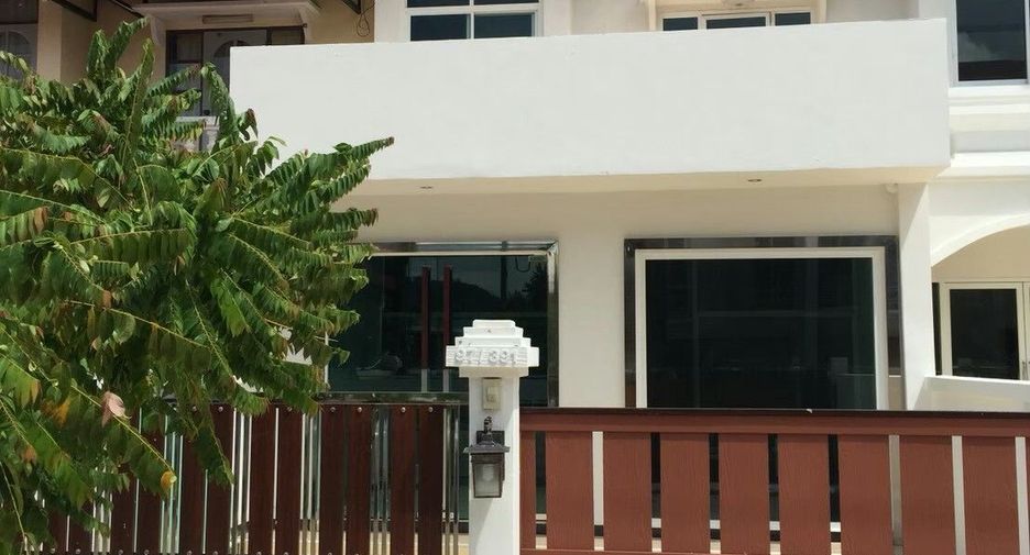 出售 3 卧室 联排别墅 在 Phuket Town, 普吉