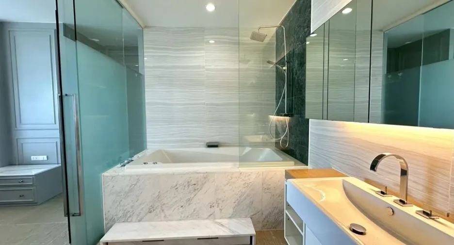 For rent 2 bedrooms condo in Bang Lamung, Chonburi