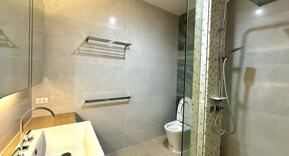 For rent 2 bedrooms condo in Bang Lamung, Chonburi