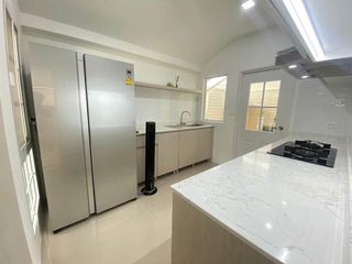 À louer 3 chambres maison à Mueang Samut Prakan, Samut Prakan