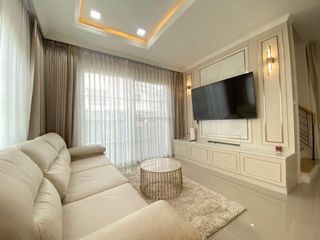 À louer 3 chambres maison à Mueang Samut Prakan, Samut Prakan