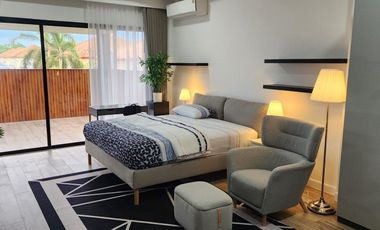 Villa en venta y en alquiler de 5 habitaciones en Bang Lamung, Chonburi