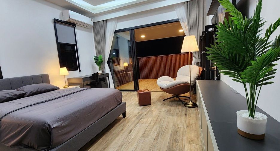 Villa en venta y en alquiler de 5 habitaciones en Bang Lamung, Chonburi
