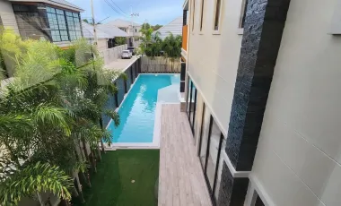 Villa en venta y en alquiler de 5 habitaciones en Bang Lamung, Chonburi