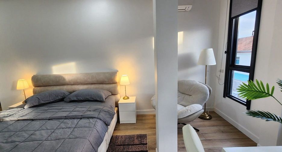 Villa en venta y en alquiler de 5 habitaciones en Bang Lamung, Chonburi