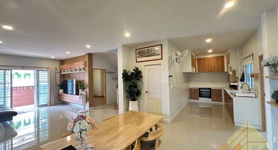 Casa en venta de 3 habitaciones en Bang Lamung, Chonburi