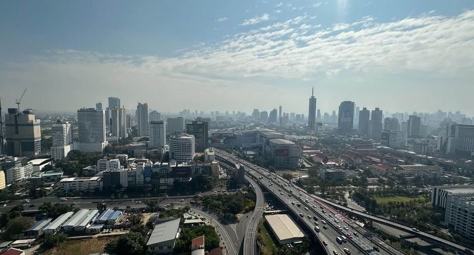For rent 1 bed condo in Huai Khwang, Bangkok