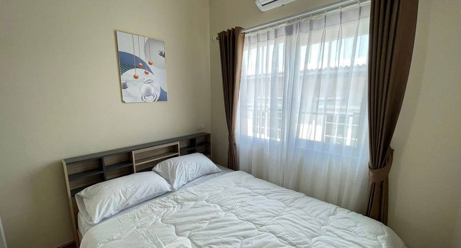 Casa adosada en venta de 4 habitaciones en Bang Lamung, Chonburi