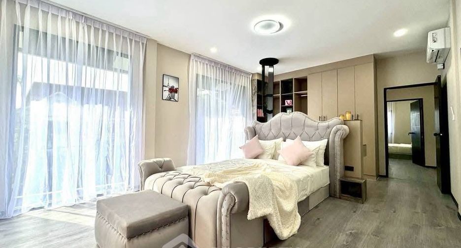 For sale 5 bedrooms house in Bang Lamung, Chonburi