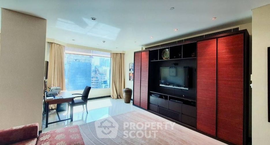 À louer 3 chambres condo à Pathum Wan, Bangkok