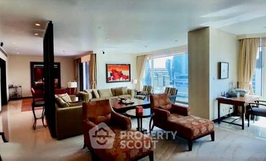 À louer 3 chambres condo à Pathum Wan, Bangkok