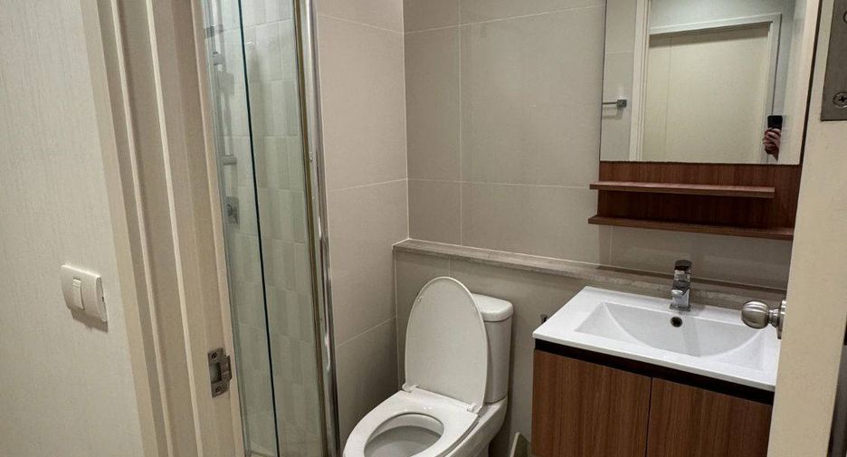 For rent 2 bedrooms condo in Yan Nawa, Bangkok