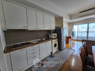 For rent 2 bedrooms condo in Yan Nawa, Bangkok