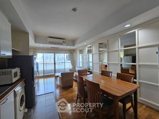 For rent 2 bedrooms condo in Yan Nawa, Bangkok