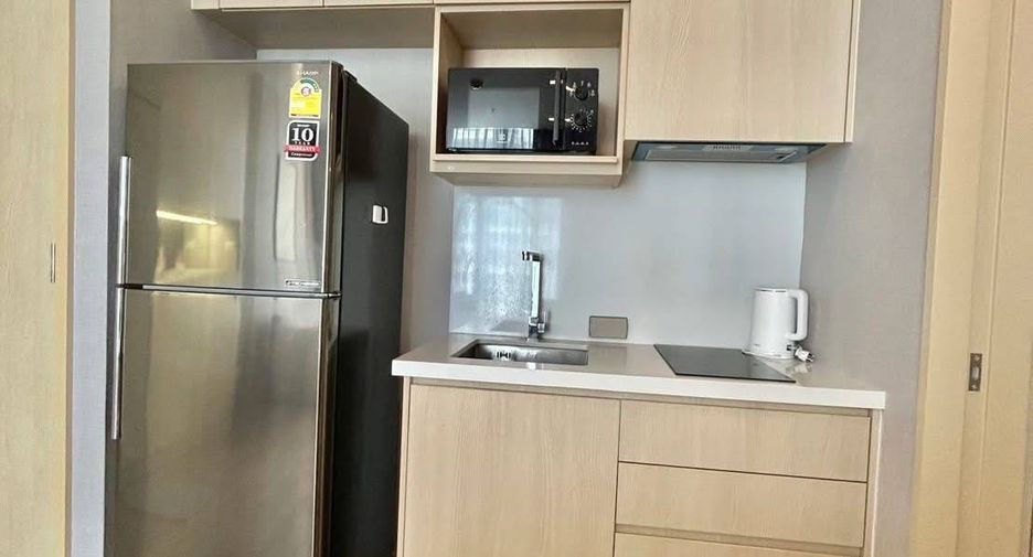 For rent 1 bed condo in Watthana, Bangkok