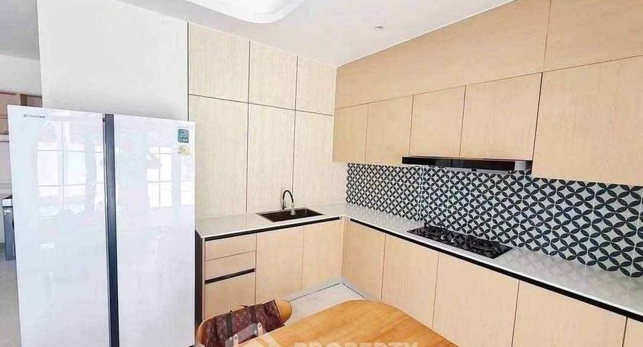 For rent 5 ベッドルーム house in Bang Lamung, Chonburi