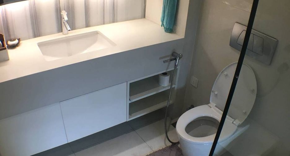 Wohnung zur Miete mit 1 Zimmer in Khlong Toei, Bangkok