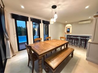 Villa en alquiler de 4 habitaciones en Huay Yai, Pattaya