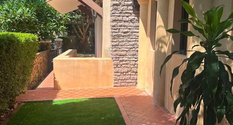 Villa en alquiler de 4 habitaciones en Huay Yai, Pattaya